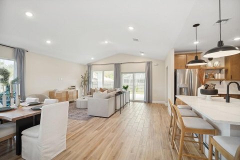 Casa en venta en Port St. Lucie, Florida, 4 dormitorios, 194.54 m2 № 2240579 - foto 8