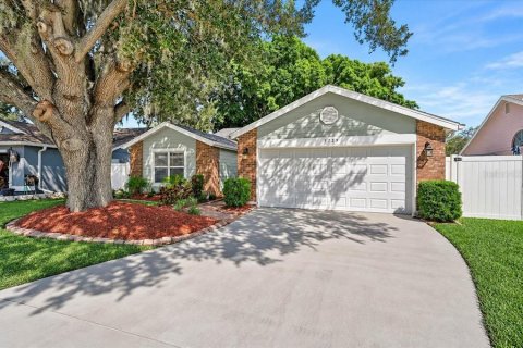 Villa ou maison à vendre à Sarasota, Floride: 3 chambres, 187.66 m2 № 2421665 - photo 3