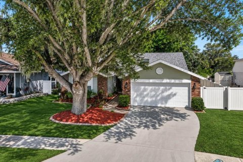 Villa ou maison à vendre à Sarasota, Floride: 3 chambres, 187.66 m2 № 2421665 - photo 6