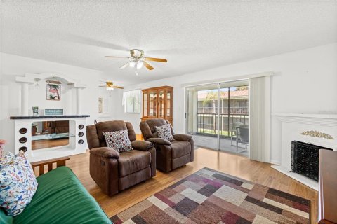 Condo in Cape Canaveral, Florida, 2 bedrooms  № 1855764 - photo 14