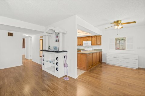 Condo in Cape Canaveral, Florida, 2 bedrooms  № 1855764 - photo 15