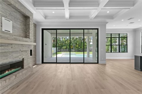 House in Tampa, Florida 5 bedrooms, 366.96 sq.m. № 891439 - photo 9