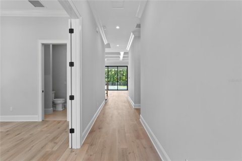 House in Tampa, Florida 5 bedrooms, 366.96 sq.m. № 891439 - photo 20