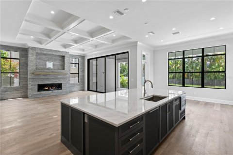 House in Tampa, Florida 5 bedrooms, 366.96 sq.m. № 891439 - photo 16