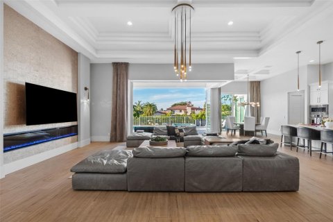 House in Sarasota, Florida 4 bedrooms, 285.86 sq.m. № 1666965 - photo 7