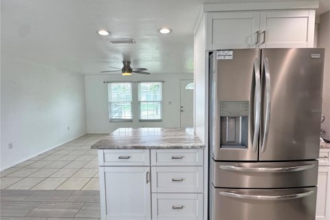 Casa en alquiler en Sarasota, Florida, 3 dormitorios, 128.39 m2 № 2227974 - foto 12