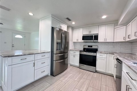 Casa en alquiler en Sarasota, Florida, 3 dormitorios, 128.39 m2 № 2227974 - foto 10
