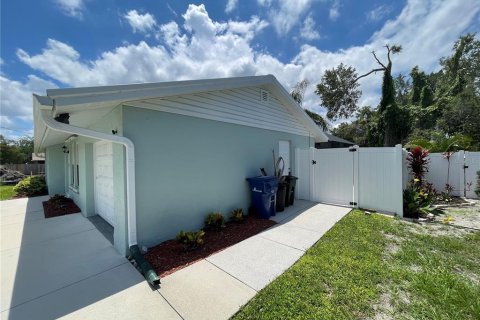Casa en alquiler en Sarasota, Florida, 3 dormitorios, 128.39 m2 № 2227974 - foto 3
