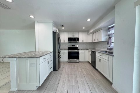 Casa en alquiler en Sarasota, Florida, 3 dormitorios, 128.39 m2 № 2227974 - foto 8