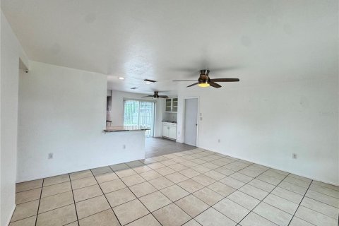 Casa en alquiler en Sarasota, Florida, 3 dormitorios, 128.39 m2 № 2227974 - foto 5