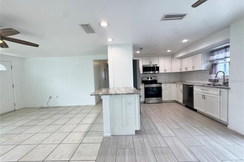 Casa en alquiler en Sarasota, Florida, 3 dormitorios, 128.39 m2 № 2227974 - foto 7