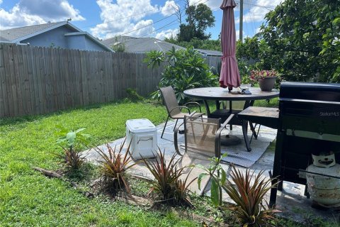 House in Port Charlotte, Florida 3 bedrooms, 146.79 sq.m. № 1881000 - photo 4