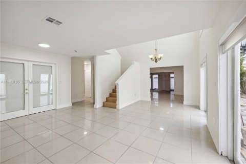 Снять в аренду виллу или дом в Майами, Флорида 4 спальни, 220.74м2, № 2043549 - фото 4