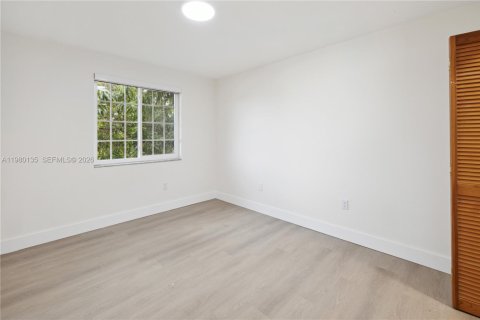 Снять в аренду виллу или дом в Майами, Флорида 4 спальни, 220.74м2, № 2043549 - фото 12