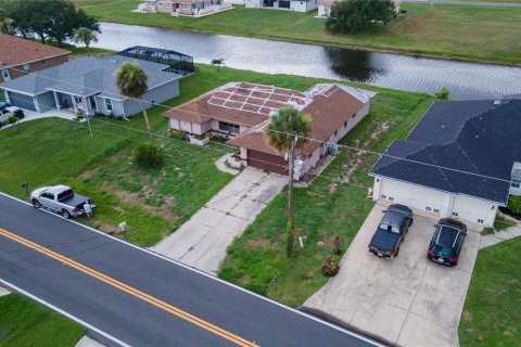 House in Rotonda, Florida 3 bedrooms, 172.98 sq.m. № 2238040 - photo 6