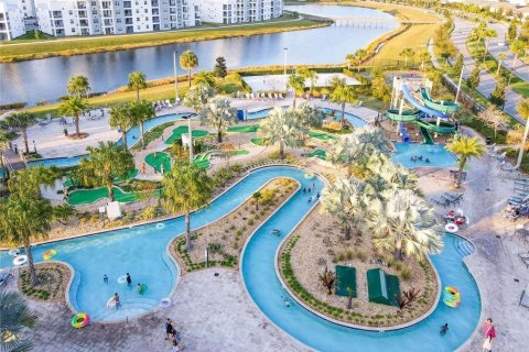 Casa en venta en Kissimmee, Florida, 7 dormitorios, 371.05 m2 № 2121674 - foto 3