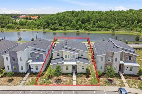 Casa en venta en Kissimmee, Florida, 7 dormitorios, 371.05 m2 № 2121674 - foto 9
