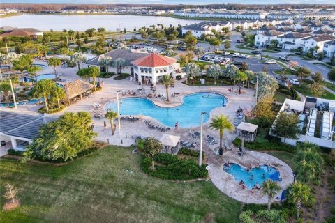 Casa en venta en Kissimmee, Florida, 7 dormitorios, 371.05 m2 № 2121674 - foto 5