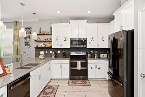 Casa en venta en Kissimmee, Florida, 7 dormitorios, 371.05 m2 № 2121674 - foto 15