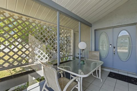 Villa ou maison à vendre à Deltona, Floride: 3 chambres, 116.5 m2 № 2302207 - photo 3