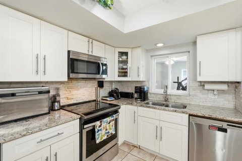 Villa ou maison à vendre à Deltona, Floride: 3 chambres, 116.5 m2 № 2302207 - photo 13