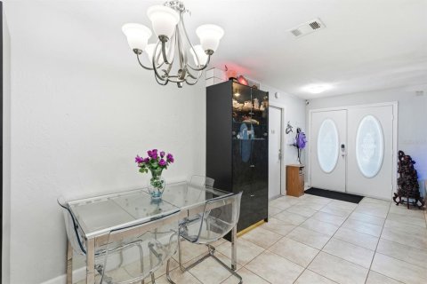 Villa ou maison à vendre à Deltona, Floride: 3 chambres, 116.5 m2 № 2302207 - photo 6