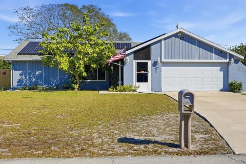 Villa ou maison à vendre à Deltona, Floride: 3 chambres, 116.5 m2 № 2302207 - photo 2