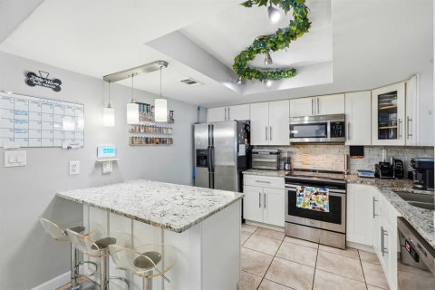 Villa ou maison à vendre à Deltona, Floride: 3 chambres, 116.5 m2 № 2302207 - photo 10