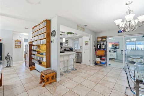Villa ou maison à vendre à Deltona, Floride: 3 chambres, 116.5 m2 № 2302207 - photo 8