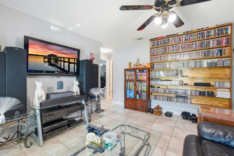 Villa ou maison à vendre à Deltona, Floride: 3 chambres, 116.5 m2 № 2302207 - photo 16