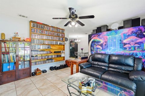 Villa ou maison à vendre à Deltona, Floride: 3 chambres, 116.5 m2 № 2302207 - photo 14