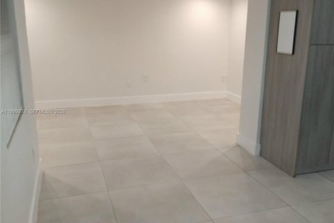 House in Pompano Beach, Florida 3 bedrooms, 95.69 sq.m. № 2068213 - photo 4