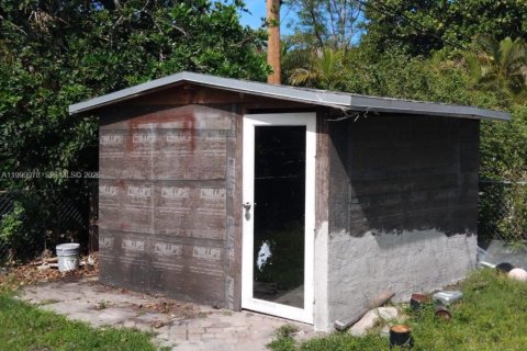 House in Pompano Beach, Florida 3 bedrooms, 95.69 sq.m. № 2068213 - photo 11