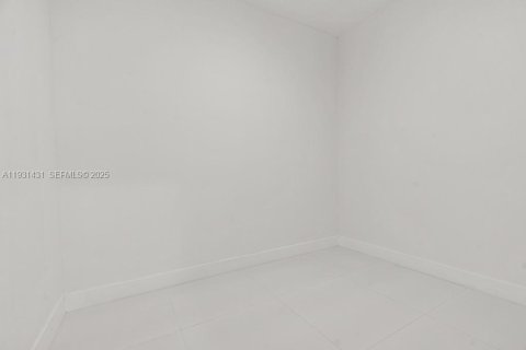 Купить виллу или дом в Майами, Флорида 3 спальни, 136.57м2, № 1990106 - фото 14