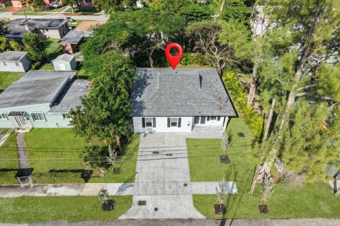 Купить виллу или дом в Майами, Флорида 3 спальни, 136.57м2, № 1990106 - фото 25