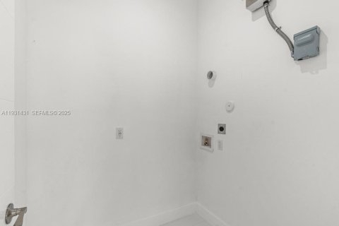 Купить виллу или дом в Майами, Флорида 3 спальни, 136.57м2, № 1990106 - фото 18