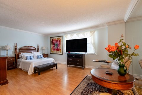 Copropriété à vendre à Bay Harbor Islands, Floride: 2 chambres, 150.5 m2 № 1701527 - photo 7