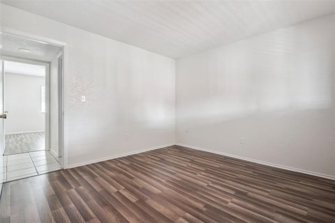 Condo in Orlando, Florida, 2 bedrooms № 2383470 - photo 21
