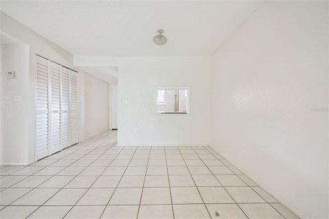 Condo in Orlando, Florida, 2 bedrooms № 2383470 - photo 12
