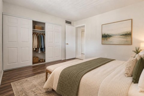 Condo in Orlando, Florida, 2 bedrooms № 2383470 - photo 20