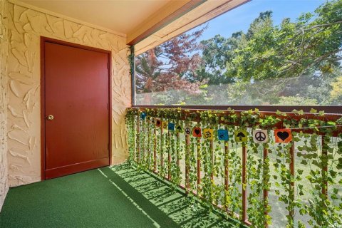 Condo in Orlando, Florida, 2 bedrooms № 2383470 - photo 24