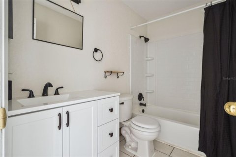 Condo in Orlando, Florida, 2 bedrooms № 2383470 - photo 18