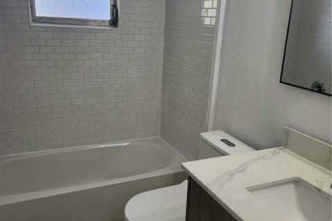 Appartement à louer à Punta Gorda, Floride: 2 chambres, 83.61 m2 № 2128343 - photo 5