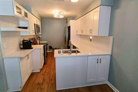Villa ou maison à louer à Largo, Floride: 3 chambres, 135.82 m2 № 2380825 - photo 8