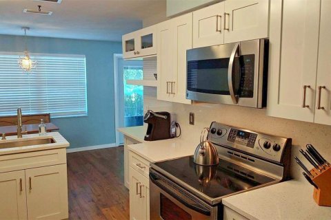 Villa ou maison à louer à Largo, Floride: 3 chambres, 135.82 m2 № 2380825 - photo 7