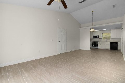 Apartamento en alquiler en Kissimmee, Florida, 3 dormitorios, 104.24 m2 № 1870274 - foto 3