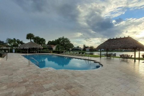 House in Boca Raton, Florida 4 bedrooms, 226.68 sq.m. № 2068667 - photo 6