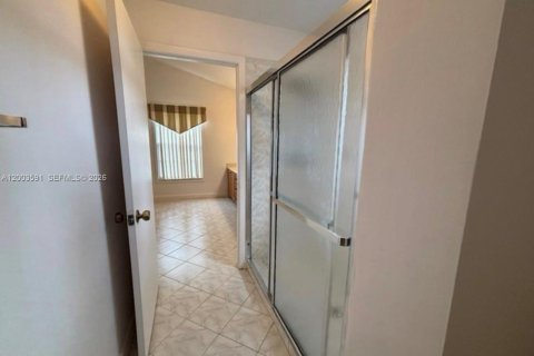 House in Boca Raton, Florida 4 bedrooms, 226.68 sq.m. № 2068667 - photo 21