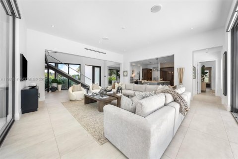 Villa ou maison à vendre à Fort Lauderdale, Floride: 5 chambres, 401.8 m2 № 2049514 - photo 10