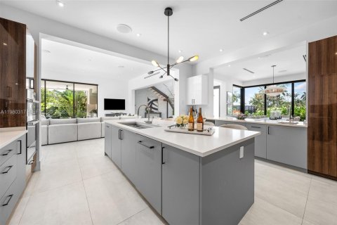 Villa ou maison à vendre à Fort Lauderdale, Floride: 5 chambres, 401.8 m2 № 2049514 - photo 18